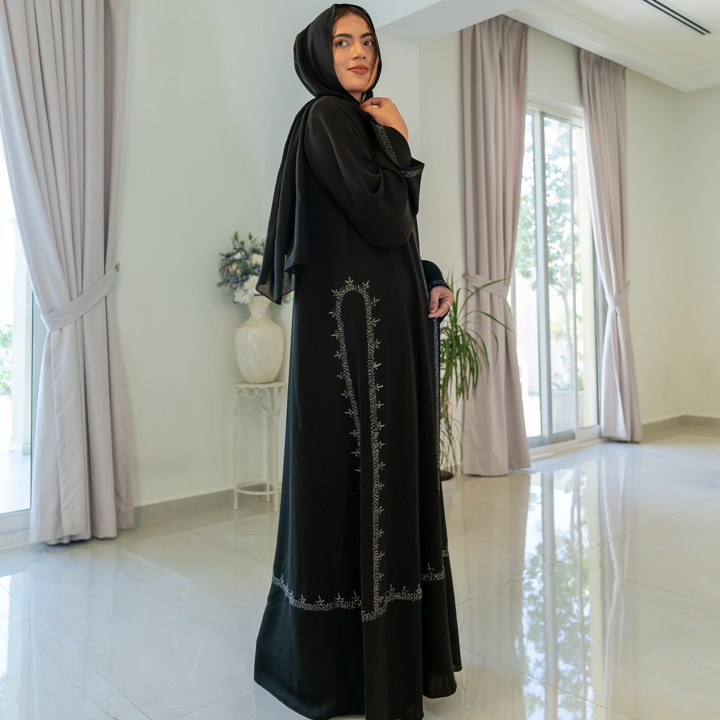 Nukhbaa Premium Abaya