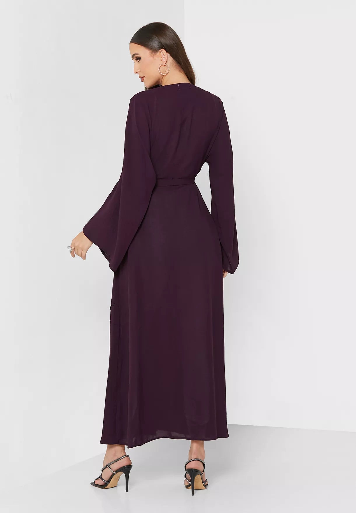 Open Abaya with matching inner dress and belt.