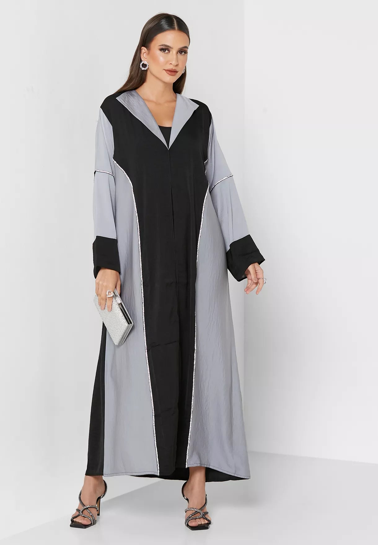 Nukhbaa Premium Abaya