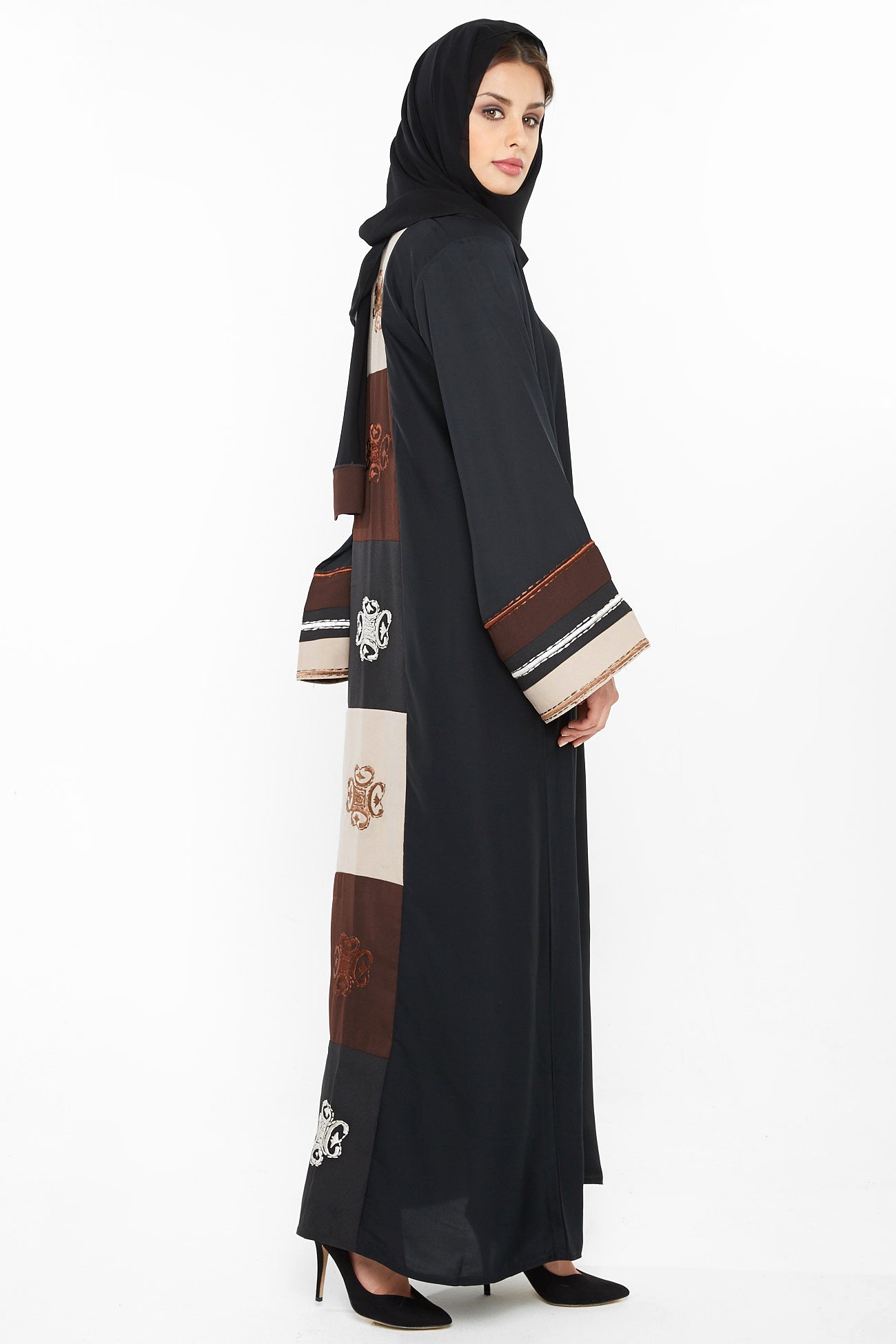 Abaya-Aj391A