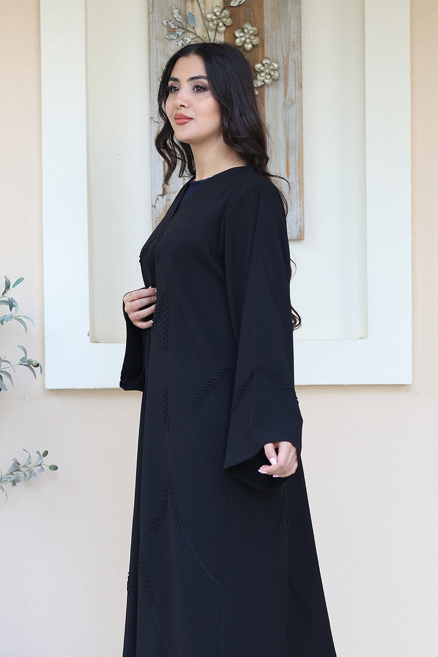 Timeless-Noir-Abaya-753