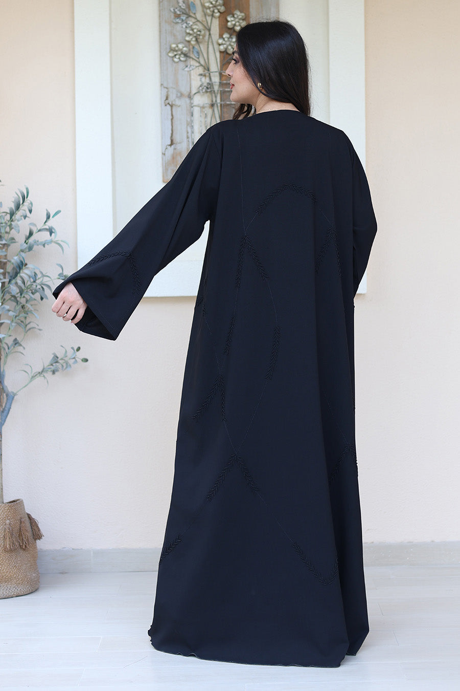Timeless-Noir-Abaya-753
