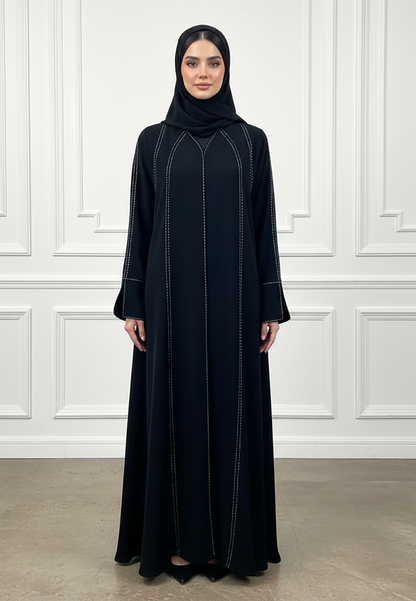 Elegance-in-Linear-Contrast-903